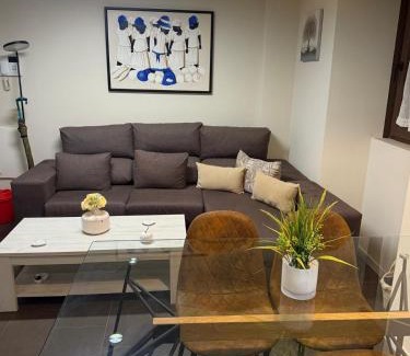 Jaén Apartamento | Pilar8 - Bonito y céntrico apartamento con parking y Piscina