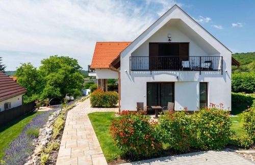 Tihany Apartamento | Luxury by the Inner Lake - Cozy studio with sauna in charming Tihany