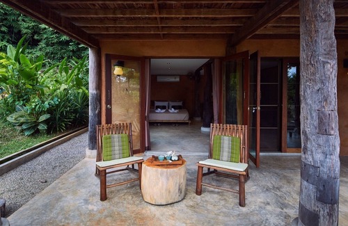 Nang Lae Villa | Sala de pilar en casa de madera tradicional