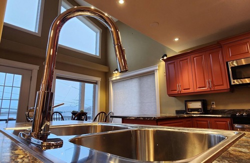 Pilley's Island Casa | Pilley's Perch - Entire home in Pilley's Island, Canada. Beautiful Ocean View