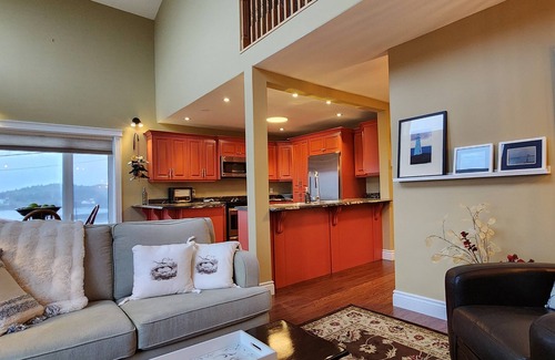 Pilley's Island Casa | Pilley's Perch - Entire home in Pilley's Island, Canada. Beautiful Ocean View
