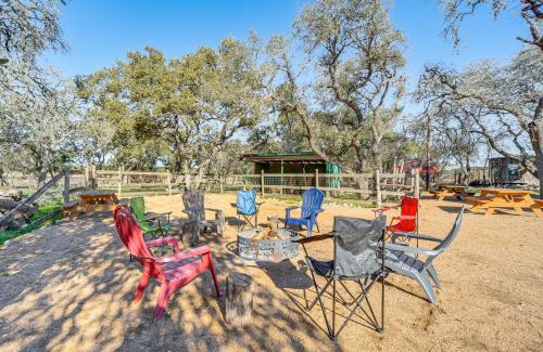 Dripping Springs Casa | Pin Oak Farmhouse with Patio in Dripping Springs