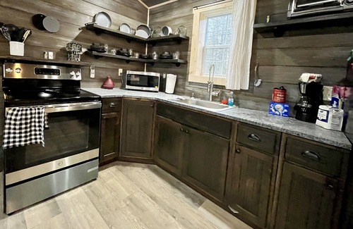 Marienville Cabina | Pin Oak Villa: Pet-Friendly Cabin Near Cook Forest & Allegheny National Forest