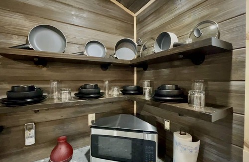 Marienville Cabina | Pin Oak Villa: Pet-Friendly Cabin Near Cook Forest & Allegheny National Forest