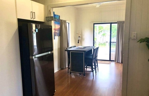 Wongaling Beach Casa | Pina Colada on the Beach - Beachfront