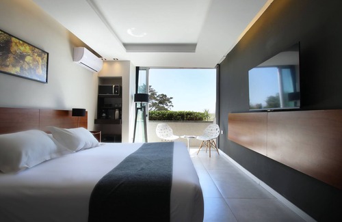 Villa Carlos Paz Hotel | Pinares del Cerro Resort & Suites