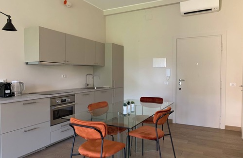 Tricolore Apartamento | Pindemonte 2 Trilo - Dos Habitaciones Piso, Capacidad 5