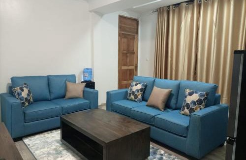 Nanyuki Apartamento | Pine 2 bedroom apartment with a pool