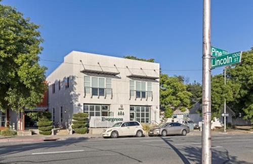 Downtown Apartamento | Pine at Evergreen - Boutique Hotel