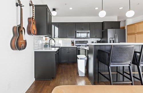 Downtown Apartamento | Pine at Evergreen - Boutique Hotel