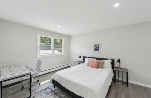 Newark Apartamento | Pine Brook 1019 I Modern 15br Apartment ! Pool