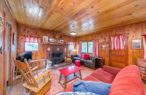 Joseph Casa | Pine Cone Cottage