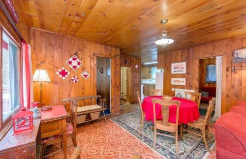 Joseph Casa | Pine Cone Cottage