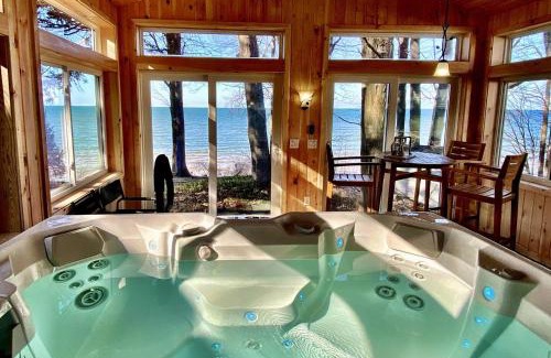 Sodus Casa | Pine Cottage Lakefront Hot Tub Fire Pit