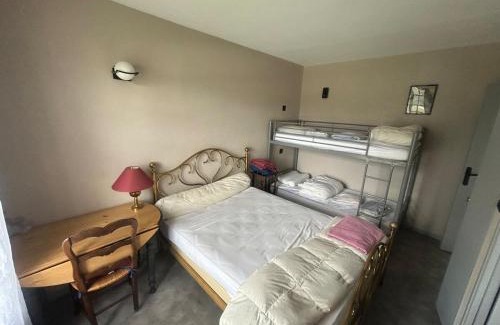 La Celle-sous-Gouzon Casa | Pine forest house 4 bedrooms with pool