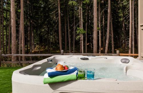 Ronald Casa | Pine Forest Getaway, Game Room, Hot Tub, Fire Pit