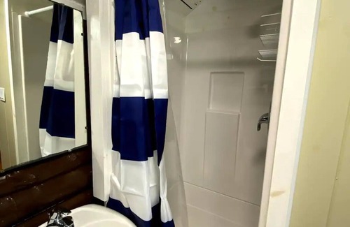 Lincolnville Cabaña | Pine Grove Cottages : Cottage 5 - Studio Cottage - Pet Friendly