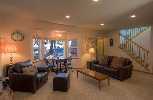Pioneer Trail Casa | Pine Haven by Lake Tahoe Accommodations