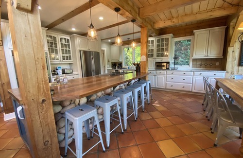 Fairview Casa | Pine Hollow - una casa de lujo con marco de madera de Asheville con bañera de hidromasaje; bodas, más - impresionante!