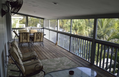 Pine Island Center Casa | Pine Island Bokeelia, Getaway 2 habitaciones, 2 baños casa en Canal, con muelle