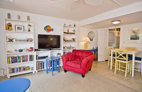 Pine Knoll Shores Casa | Pine Knoll Townes 65, Almost Oceanfront Townhouse in Pine Knoll Shores, NC!