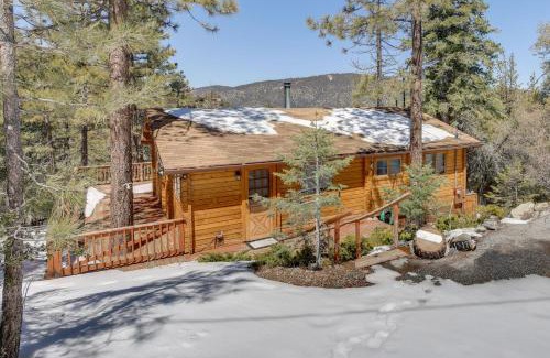 Pine Mountain Club Casa | Pine Mountain Club Cabin Rental with Pool Access!