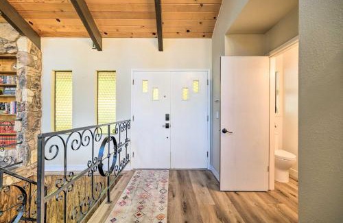 Groveland Casa | Pine Mountain Cabin with Hot Tub, 2 Mins to Marina!