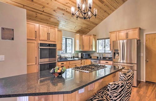 Frazier Park Casa | Pine Mountain Club Home w/ Beautiful View!