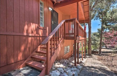 Frazier Park Apartamento | Pine Mountain Club 3-bedrm Treehouse Cabin Retreat