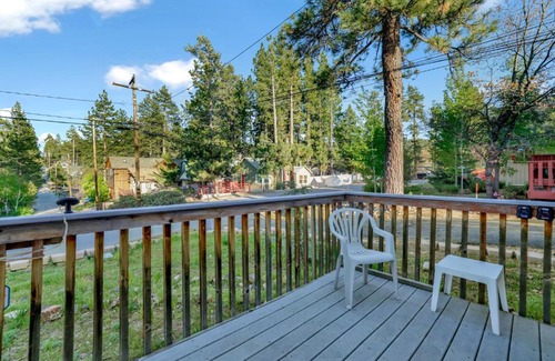 Big Bear Lake Chalet De Esquí | Pine Nest Relaxing Walk to Marina Cozy Chalet