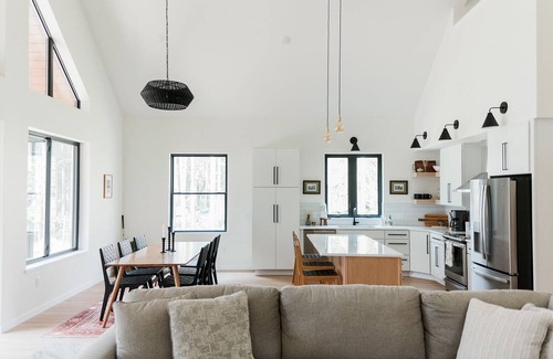 Rome Casa | Pine Place near Sand Valley
