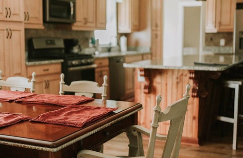 Gulf Hills Casa | Pine Ridge - close to beach, casinos & downtown Ocean Springs!!