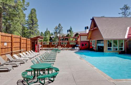 Four O'Clock Apartamento | Pine Ridge Condos