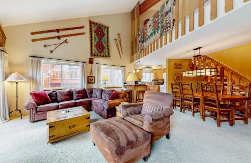 Four O'Clock Apartamento | Pine Ridge Condos