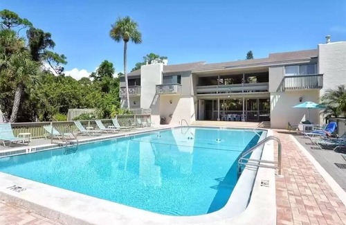 Osprey Condominio | PIne Run, Osprey. Comfortable & convenient 2 BR condo, walk to Casey Key