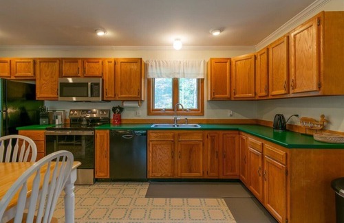Boothbay Casa | Pine & Sea- Best of Both On Barter's Island