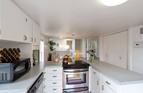Fort Collins Casa | Pine Street Loft –Just steps from Old Town Square!