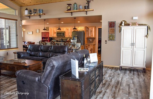 Show Low Cabina | Pine Tree View Mountain Escape!