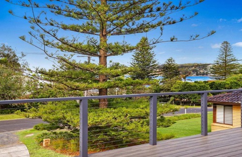North Avoca Casa | VISTA DEL PINO, AVOCA DEL NORTE - DIRECTAMENTE A TRAVÉS DE LA PLAYA, VISTAS AL MAR, AMIGO DEL ANIMAL DOMÉSTICO