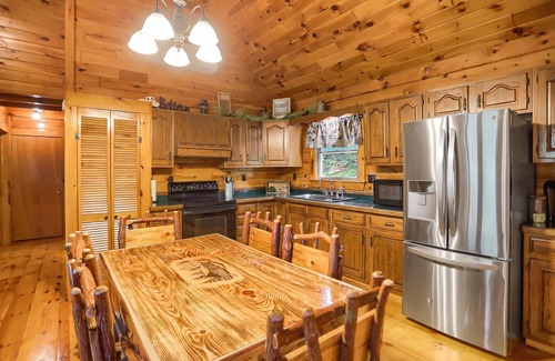 Elliottsburg Cabina | Pine View Cottage - Cozy and Secluded - 3 bedroom