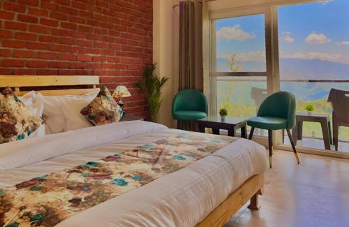 Mussoorie Hotel | Pine View Luxury Resort with Mountain View & Premium Rooms