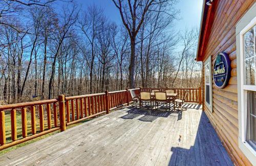 McHenry Casa | Pine Woods Cabin