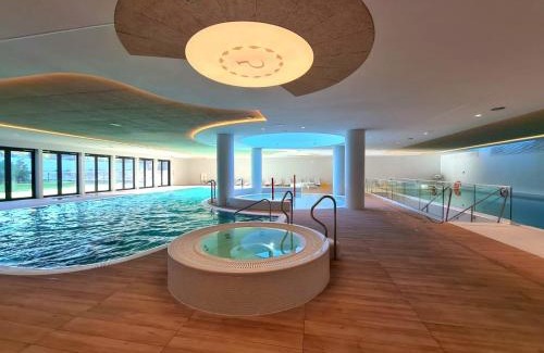 Pobierowo Apartamento | PINEA SKY PREMIUM apartament z widokiem na morze ze SPA i basenem przy plaży Pobierowo