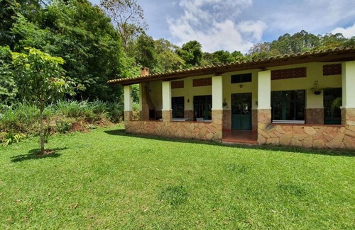 Nova Friburgo Casa | Pineapples Frib174 - Casa de Campo para famílias e grupos de até 20 pessoas