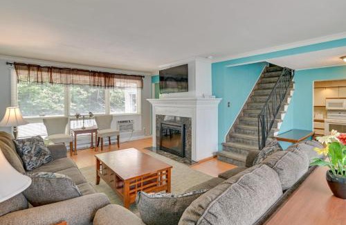 Lake George Casa | Pinebrook - Three Bedroom House