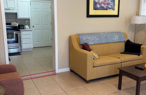 Biloxi Condominio | Pinecone Biloxi Beachside rentals-3