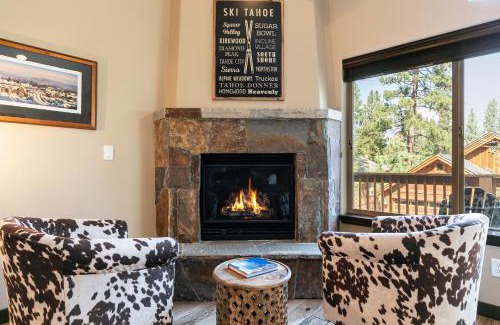 Truckee Casa | Pinecrest at Winter Creek- Cozy Cabin w Hot Tub, Walk To Downtown Truckee