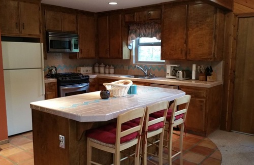 Long Barn Cabina | PinecrestAreaRentals # 1 Hermoso y acogedor!