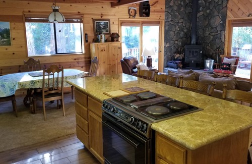 Strawberry Cabina | PinecrestAreaRentals #15 Beautiful family cabin.