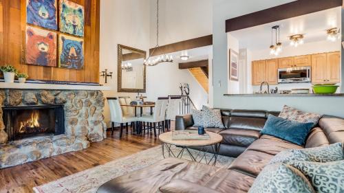 Dollar Point Casa | Pinegrove by AvantStay Beautiful Villas Condo just outside Tahoe City